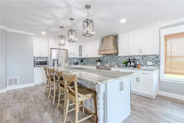 356 E Sagebrush St, Rockport, TX 78382