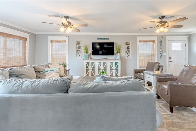 356 E Sagebrush St, Rockport, TX 78382