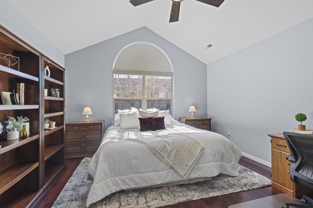 10 Pond View Way, Fitchburg, WI 53711