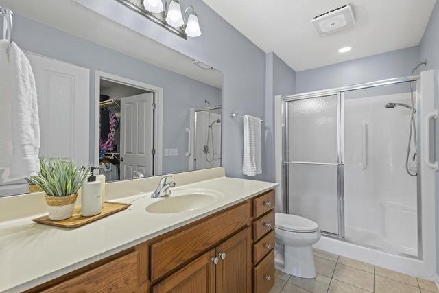 10 Pond View Way, Fitchburg, WI 53711