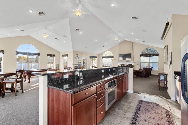 10 Pond View Way, Fitchburg, WI 53711