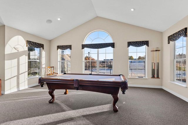 10 Pond View Way, Fitchburg, WI 53711