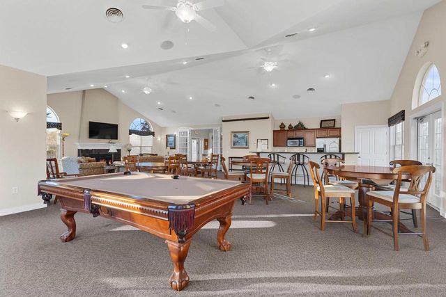 10 Pond View Way, Fitchburg, WI 53711