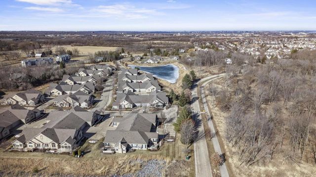 10 Pond View Way, Fitchburg, WI 53711