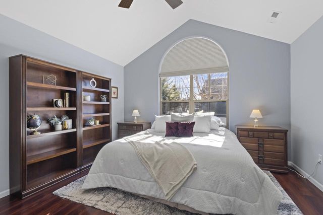 10 Pond View Way, Fitchburg, WI 53711