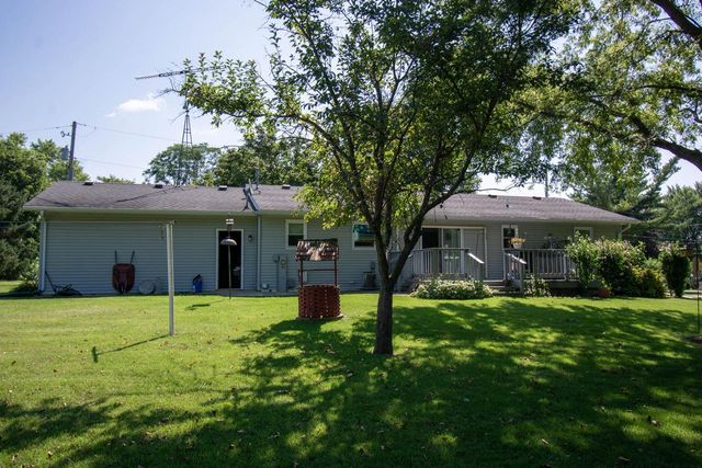 N3447 Walnut ROAD, Lake Geneva, WI 53147