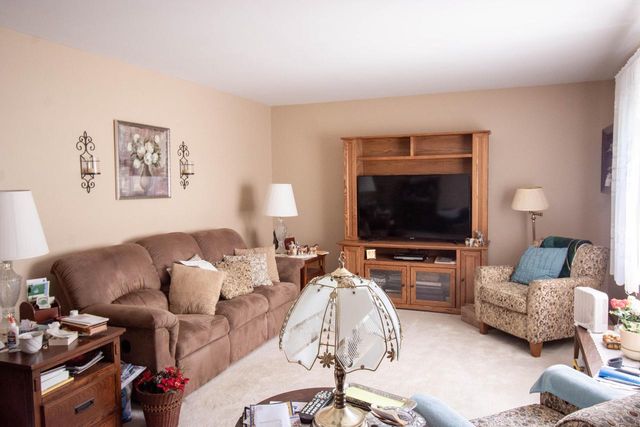 N3447 Walnut ROAD, Lake Geneva, WI 53147