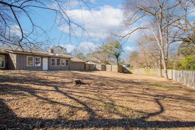 907 Sequoyah Ln, Longview, TX 75605