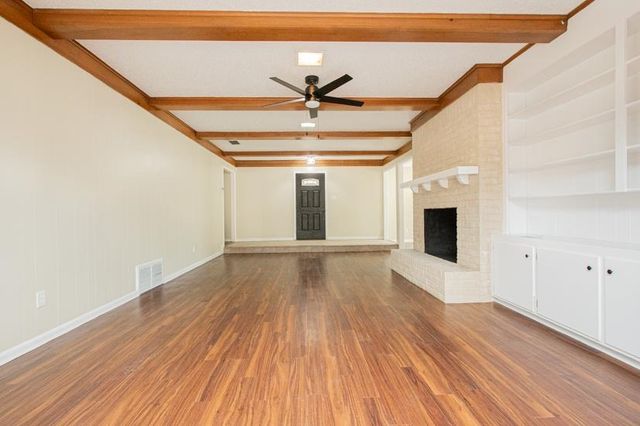 907 Sequoyah Ln, Longview, TX 75605