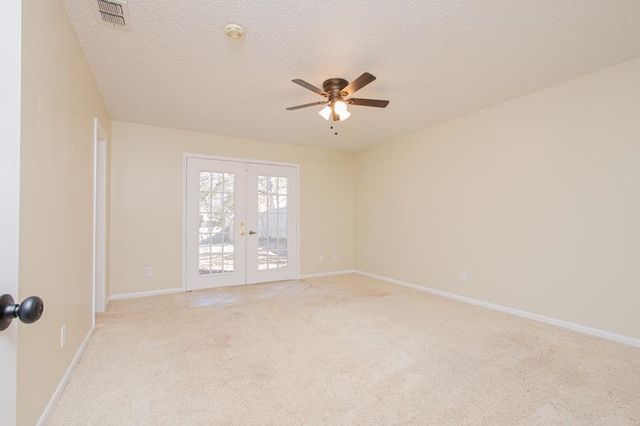 907 Sequoyah Ln, Longview, TX 75605