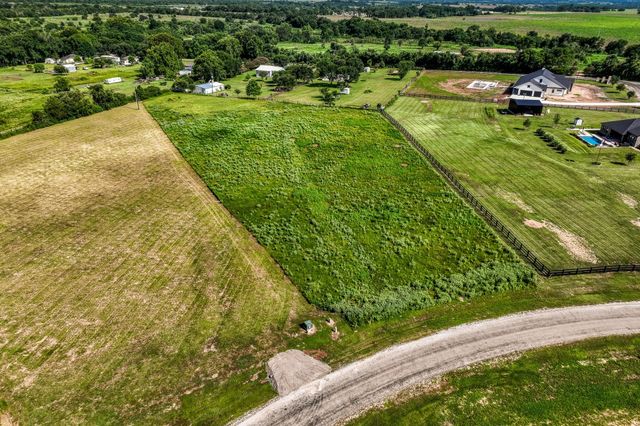 1360 Bluebonnet Ridge Dr, Chappell Hill, TX 77426