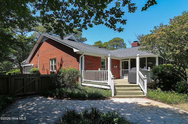 3301 Grey Leaf Drive, Wilmington, NC 28409