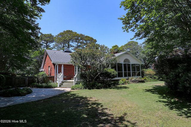 3301 Grey Leaf Drive, Wilmington, NC 28409