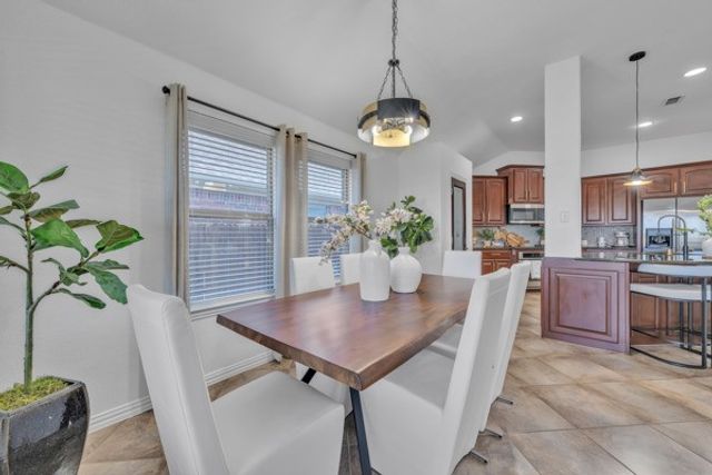 4013 Hunter Peak Road, Fort Worth, TX 76262