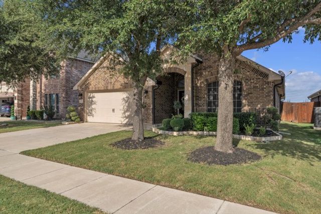 4013 Hunter Peak Road, Fort Worth, TX 76262