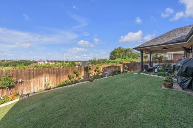 4013 Hunter Peak Road, Fort Worth, TX 76262