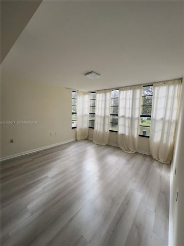 1715 Whitehall Dr 201, Davie, FL 33324