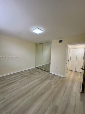 1715 Whitehall Dr 201, Davie, FL 33324