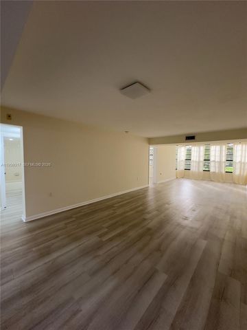 1715 Whitehall Dr 201, Davie, FL 33324