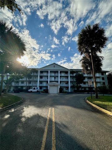 1715 Whitehall Dr 201, Davie, FL 33324