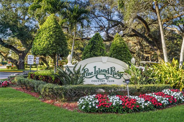 1715 Whitehall Dr 201, Davie, FL 33324