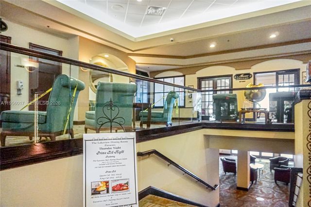 1715 Whitehall Dr 201, Davie, FL 33324