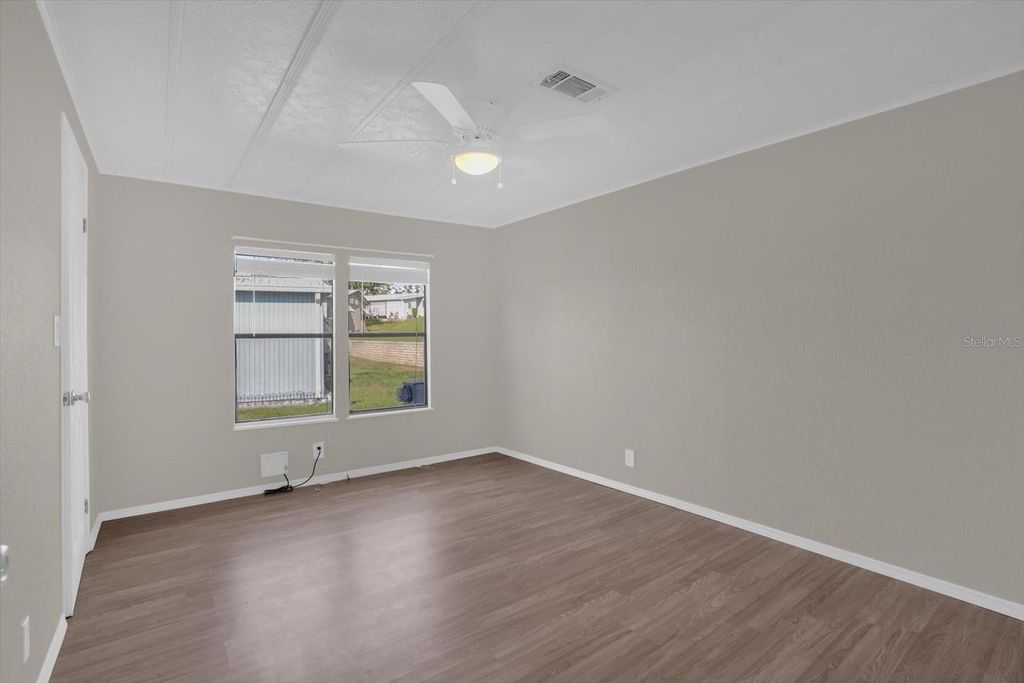 Image 12 of property listing at 3338 N CITRUS CIRCLE 1679, Zellwood, FL 32798