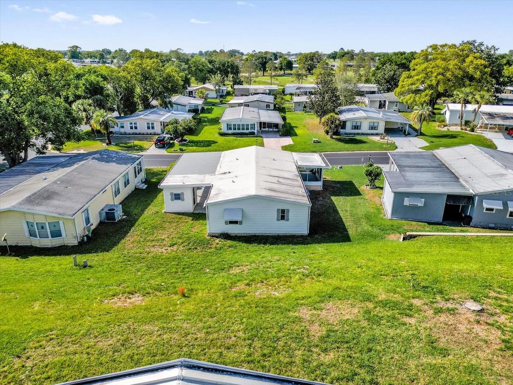 Image 19 of property listing at 3338 N CITRUS CIRCLE 1679, Zellwood, FL 32798