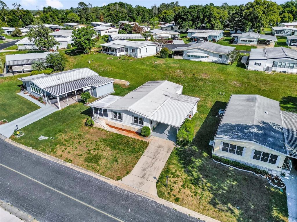 Image 23 of property listing at 3338 N CITRUS CIRCLE 1679, Zellwood, FL 32798