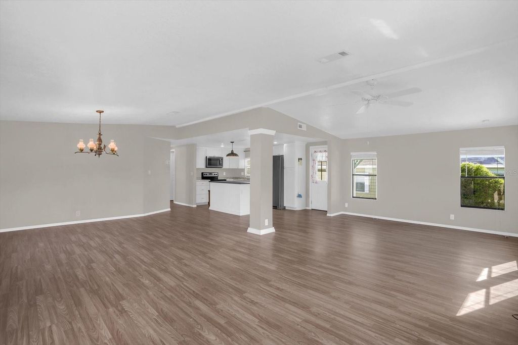 Image 5 of property listing at 3338 N CITRUS CIRCLE 1679, Zellwood, FL 32798