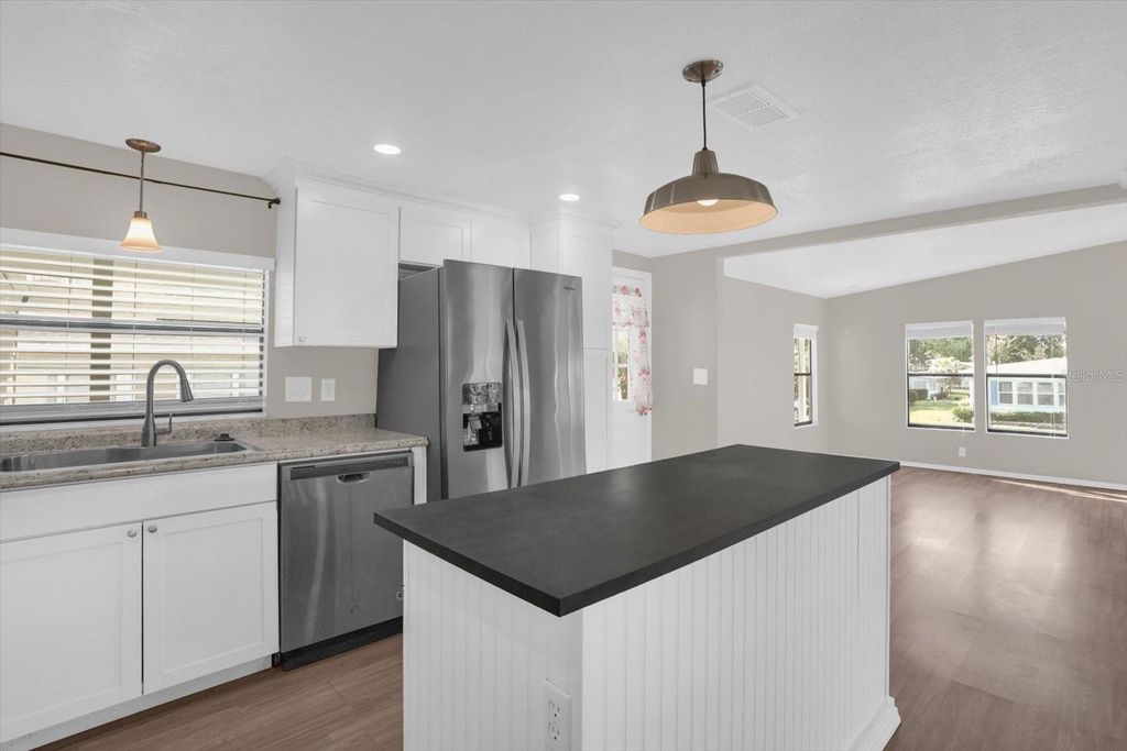 Image 8 of property listing at 3338 N CITRUS CIRCLE 1679, Zellwood, FL 32798