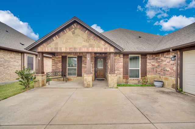 1675 Potomac Drive, Burleson, TX 76028