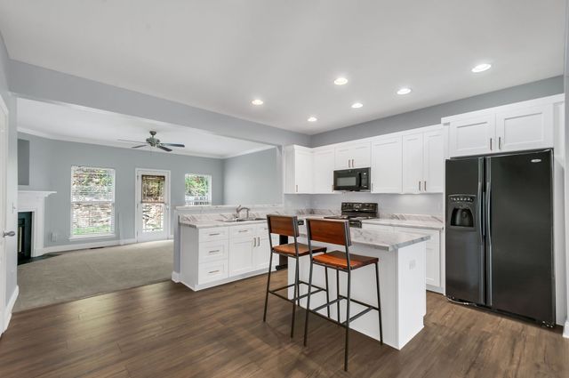 1072 Woodbury Falls Dr, Nashville, TN 37221