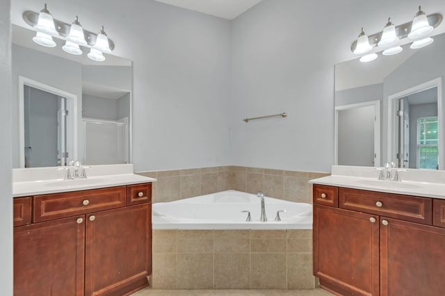 1072 Woodbury Falls Dr, Nashville, TN 37221