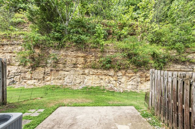 1072 Woodbury Falls Dr, Nashville, TN 37221