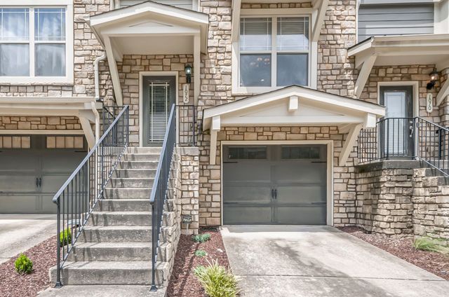1072 Woodbury Falls Dr, Nashville, TN 37221