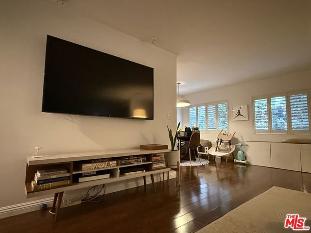 2318 Fox Hills Drive 105, Los Angeles, CA 90064