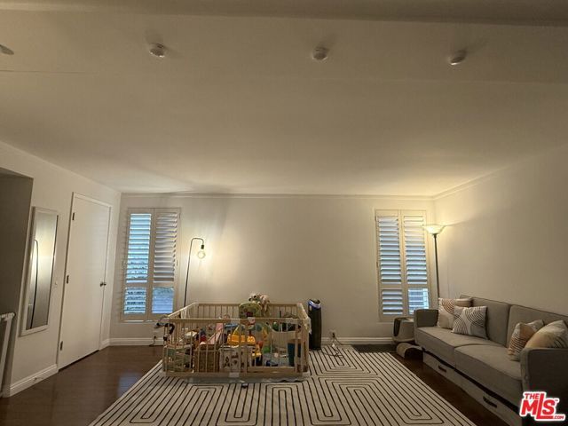 2318 Fox Hills Drive 105, Los Angeles, CA 90064