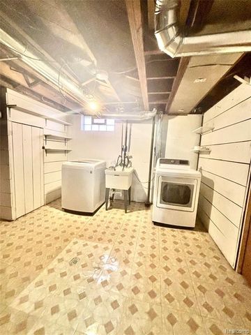 4212 Brouseville Avenue, Lincoln Park, MI 48146