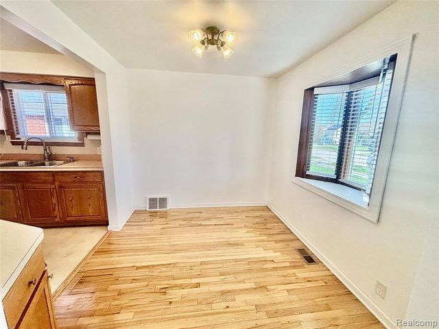 4212 Brouseville Avenue, Lincoln Park, MI 48146