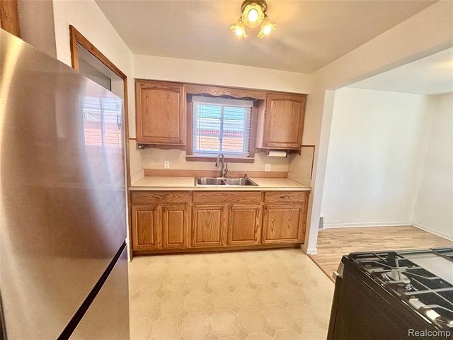 4212 Brouseville Avenue, Lincoln Park, MI 48146