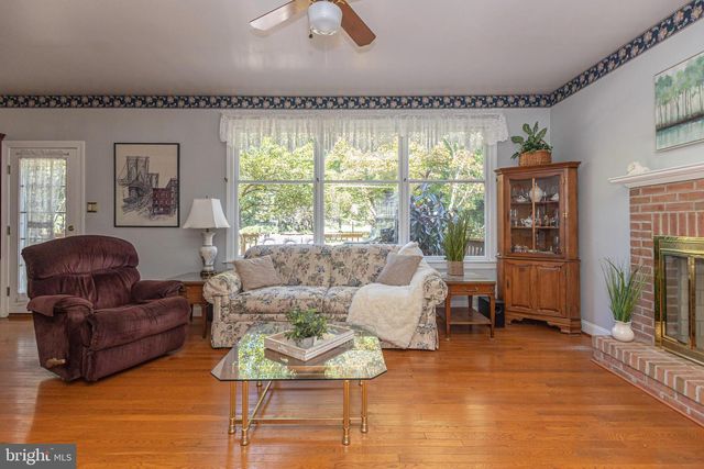 117 MALLARD DR W, North Wales, PA 19454