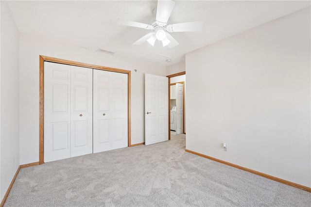 140 35th St Drive SE 2, Cedar Rapids, IA 52403