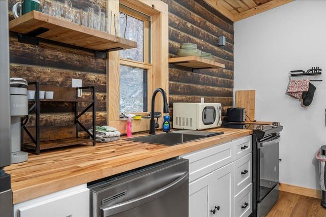 397 Sun Set Ridge, Rogers, KY 41365