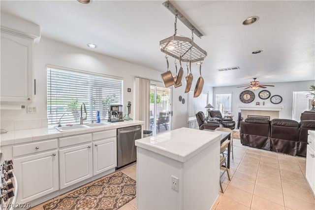 1826 Night Shadow Avenue, North Las Vegas, NV 89031