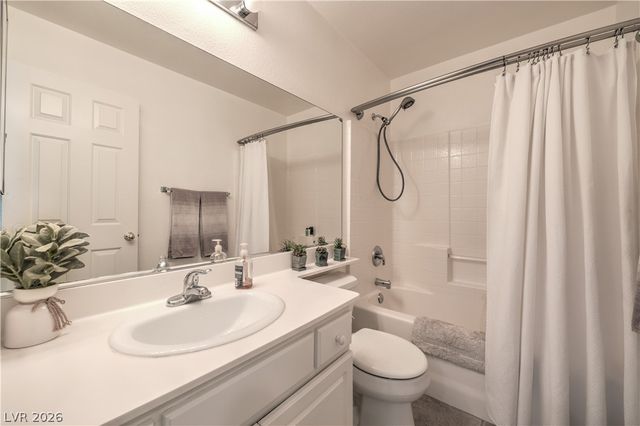 1826 Night Shadow Avenue, North Las Vegas, NV 89031