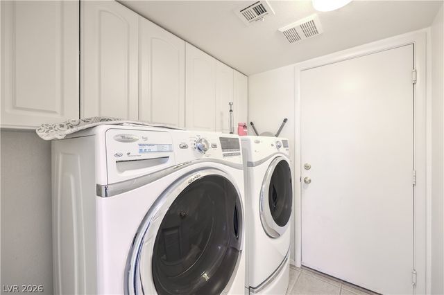1826 Night Shadow Avenue, North Las Vegas, NV 89031