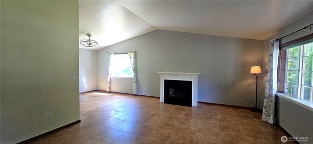2412 N Pearl Street, Centralia, WA 98531