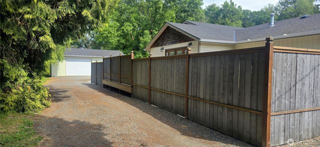 2412 N Pearl Street, Centralia, WA 98531