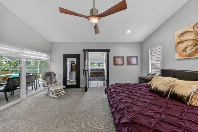 10761 NW 5th St, Plantation, FL 33324
